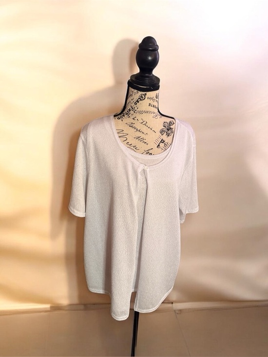 Kathie Lee Collection Tops - Kathie Lee Collection White Short-Sleeve Textured Scoop Neck Top